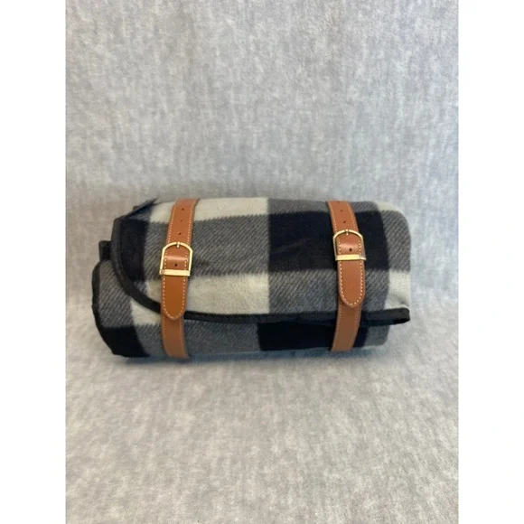 PortableAnd Outdoor Picnic Blanket Buffalo Check with Carry Straps‎ Waterproof - Picture 4 of 8